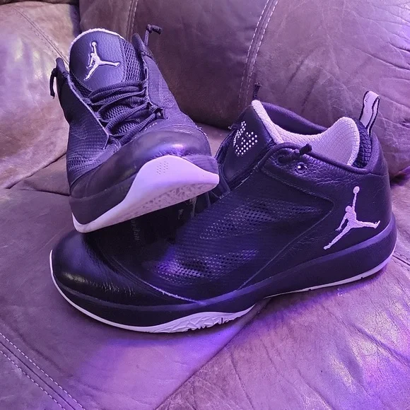 Men's Size 11.5 Air Jordan Q Flight 2011 Black and White - Picture 2 of 6